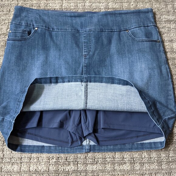 Denim Performance Skort - Picture 3 of 4